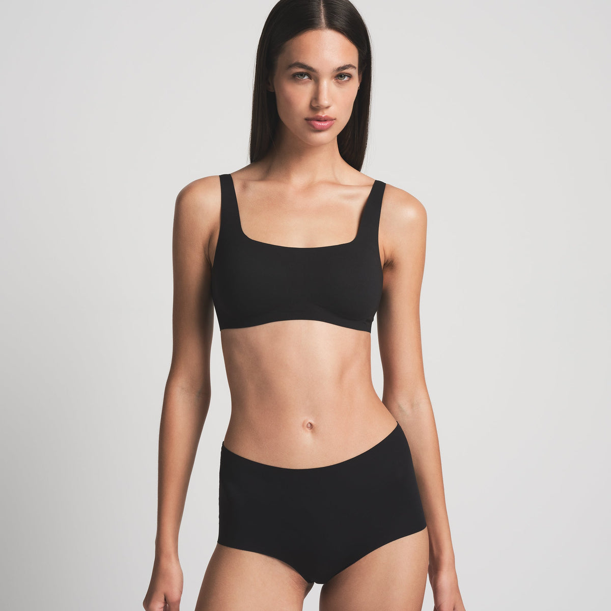 NAKED SCOOP BRALETTE | ONYX