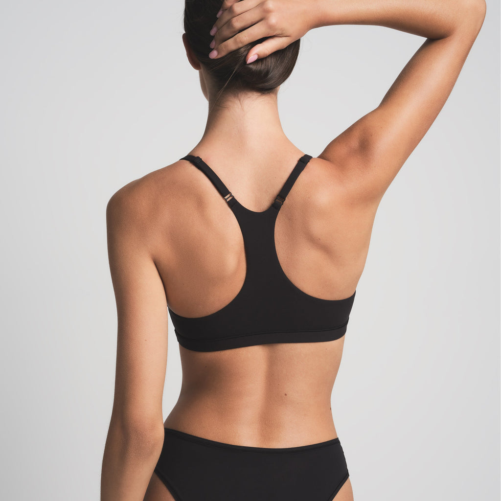 FITS EVERYBODY RACERBACK SCOOP BRALETTE | ONYX