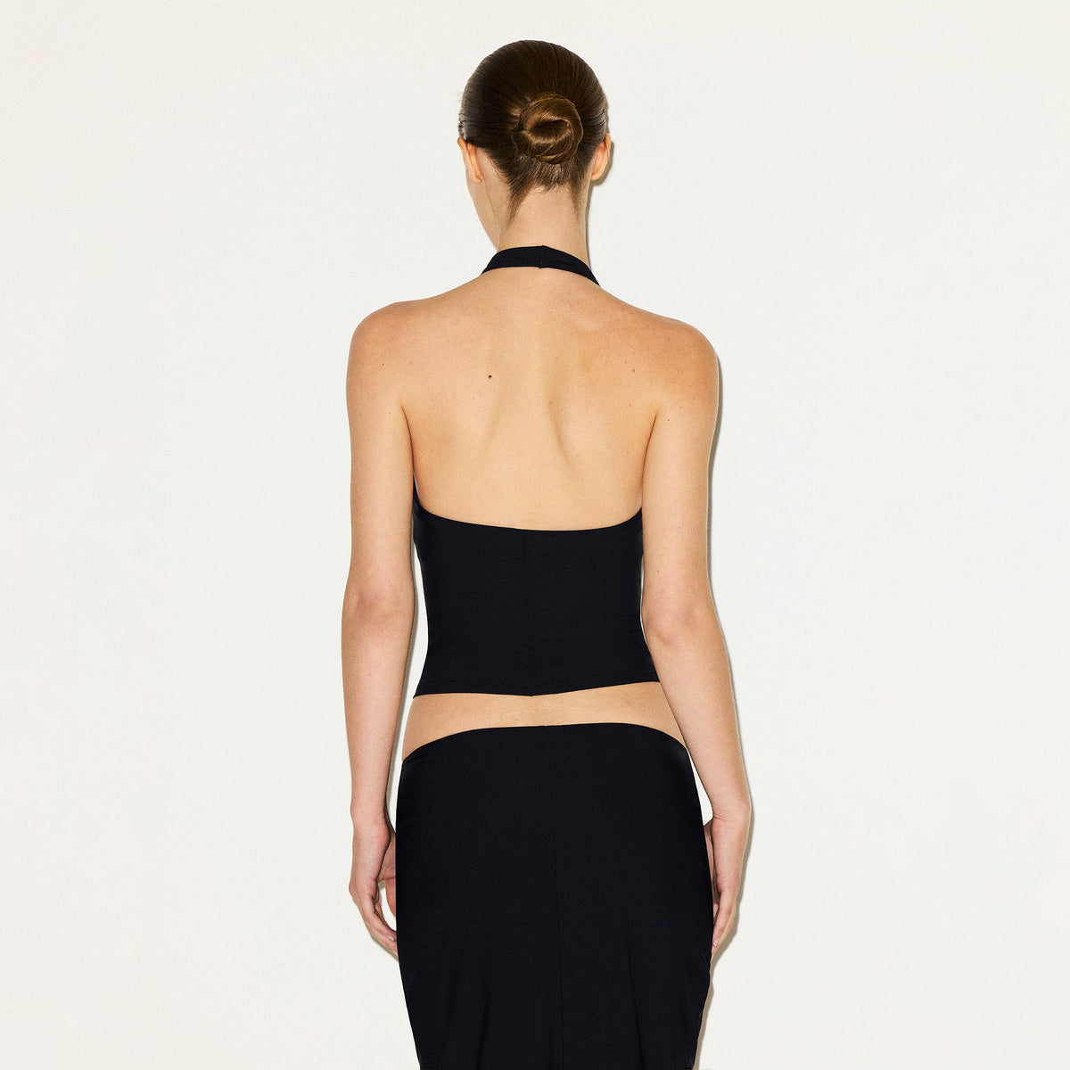 CLING MATTE HALTER TOP | OBSIDIAN
